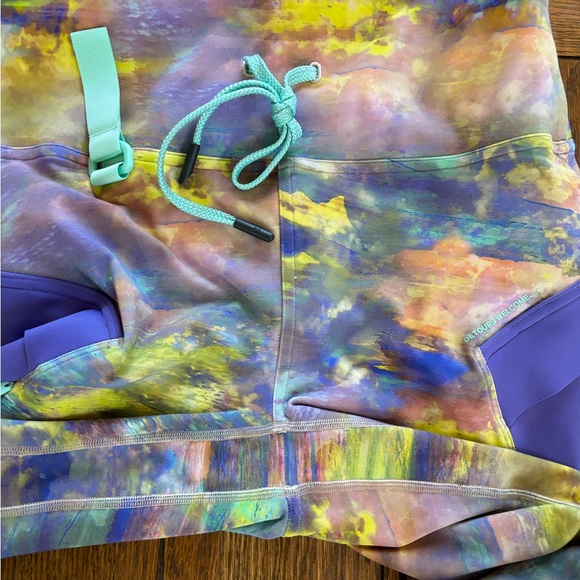 LULULEMON Cargo Super-High-Rise Hiking
Tight 25”  (8) - Picture 6 of 8